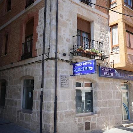 Apartamentos Turisticos Empecinado Roa Luaran gambar